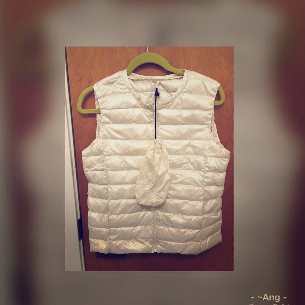 Down Puffer Vest Cream Color